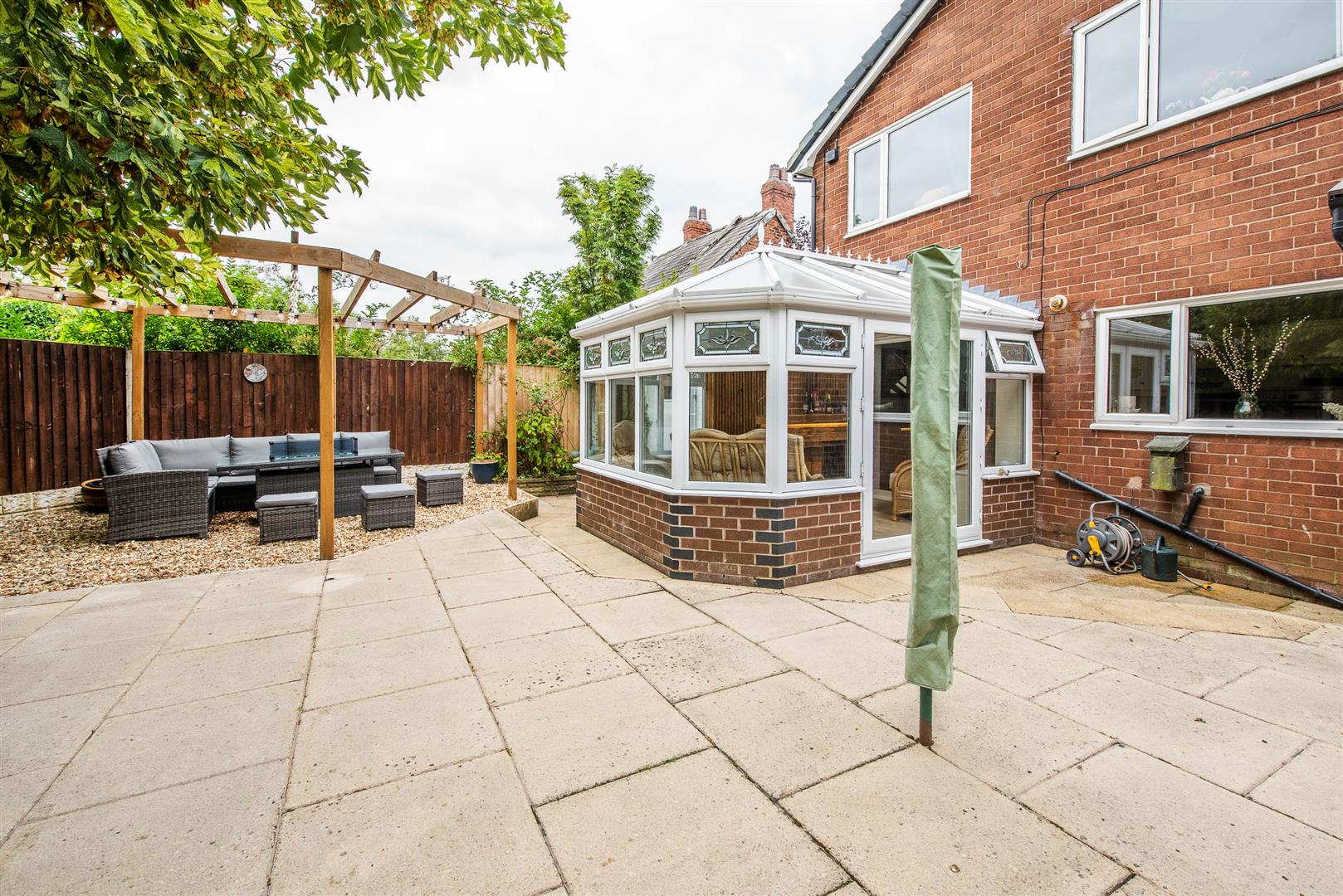 3 bed property in Hall Carr Lane, Preston